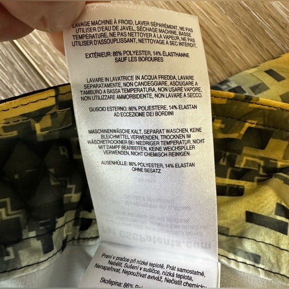 🖤 New Columbia swim trunk with bottle opener in safety small pocket. - Picture 4 of 13